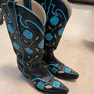 Corral women’s boots size 9